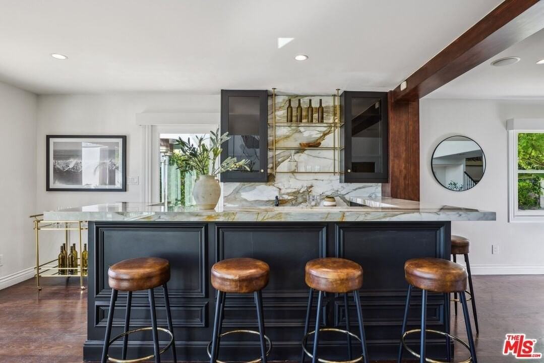 2411 Mount Olympus Dr - Photo 7 of 50