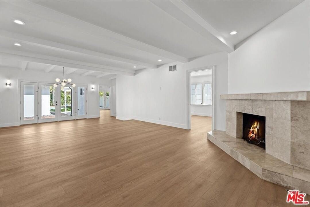 12423 Martha St - Photo 6 of 31