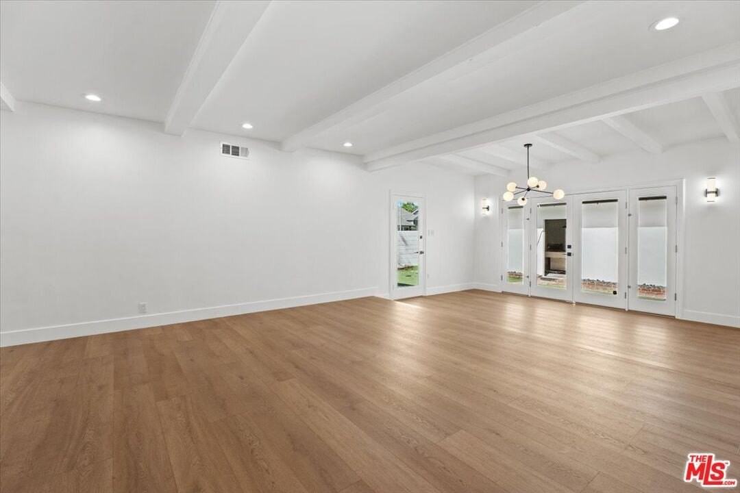 12423 Martha St - Photo 7 of 31