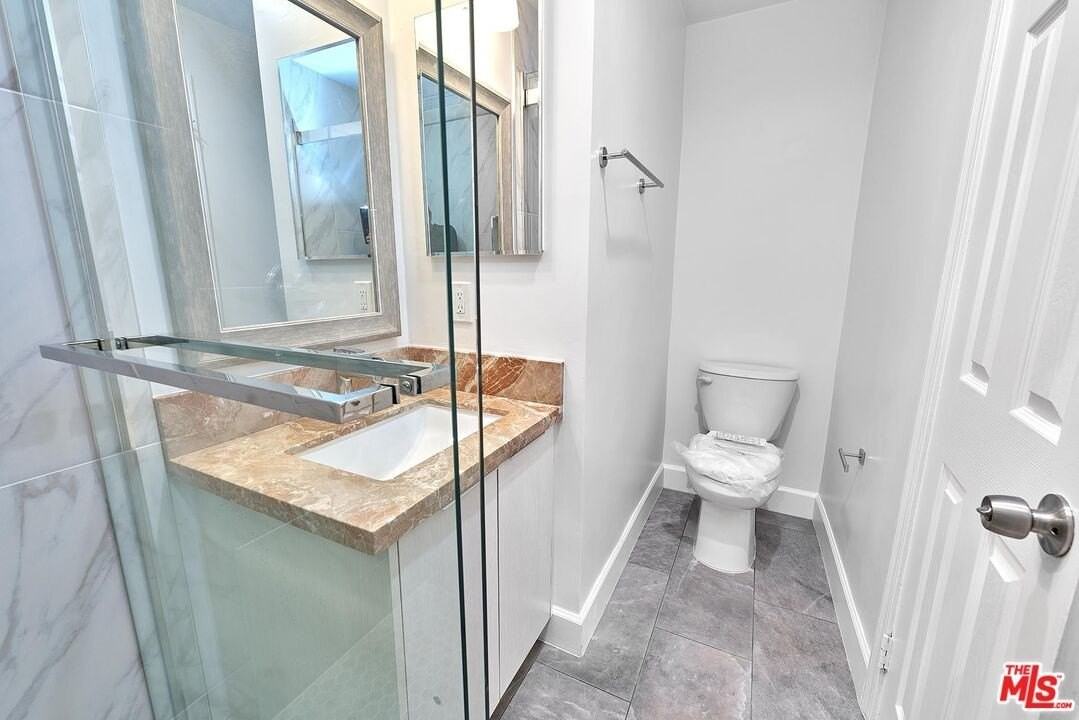 536 N Oxford Ave - Photo 7 of 18