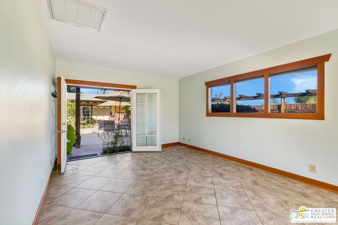 587 S Calle Ajo Apt 1 - Photo 5 of 30