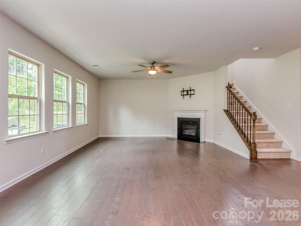 2118 Killian Creek Dr - Photo 4 of 31