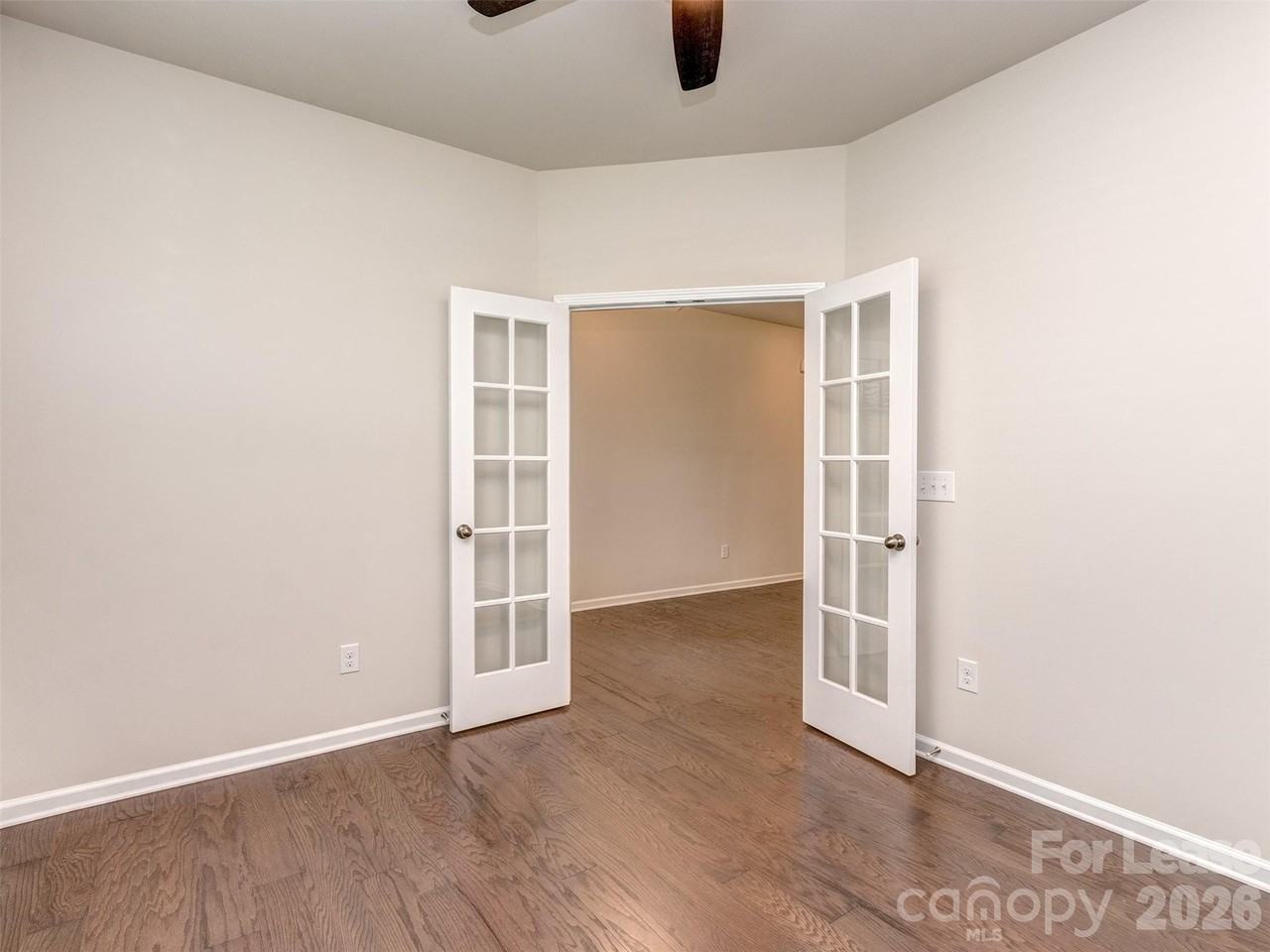 2118 Killian Creek Dr - Photo 7 of 31