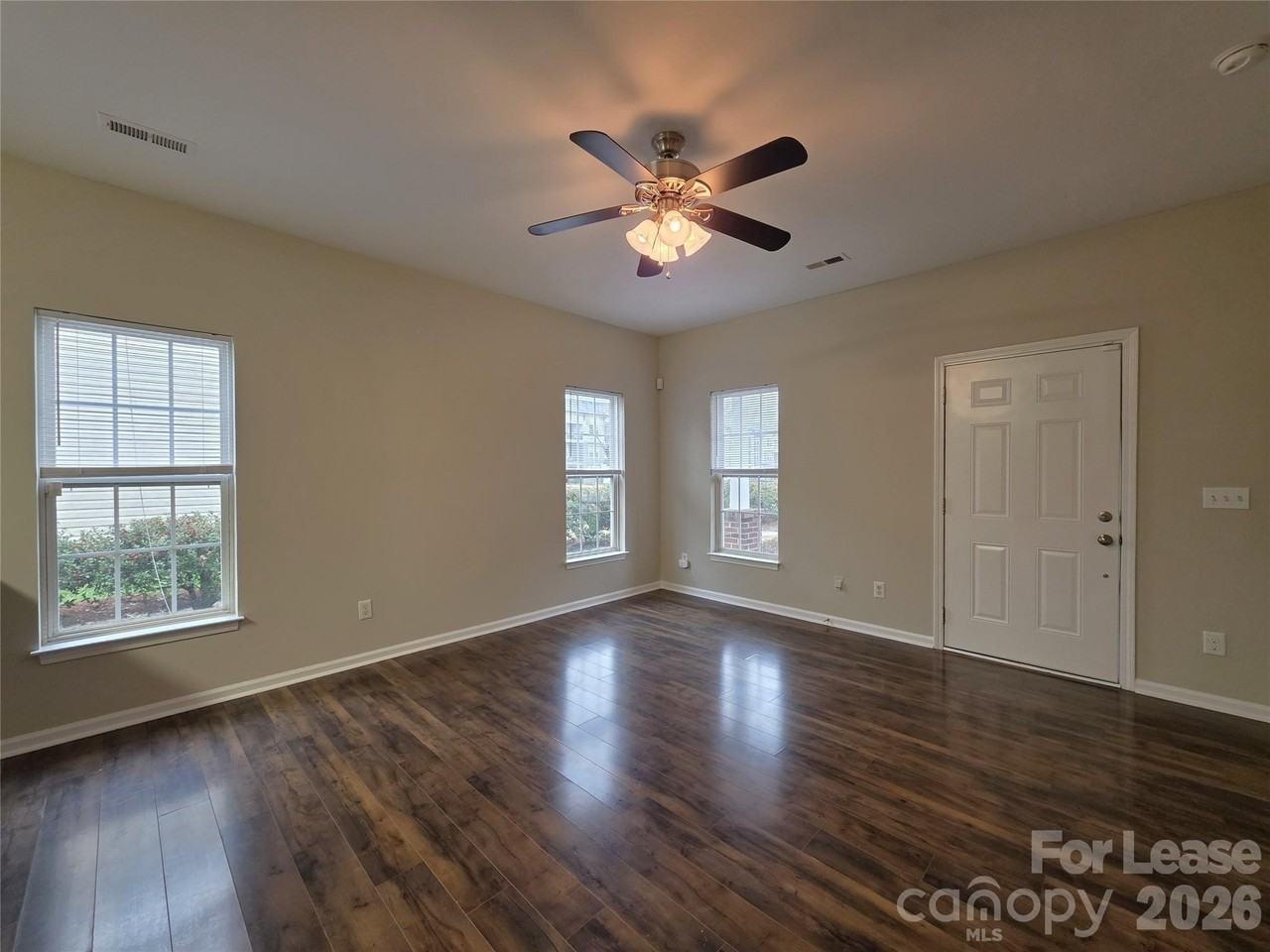 2023 Heywood Ave - Photo 2 of 19