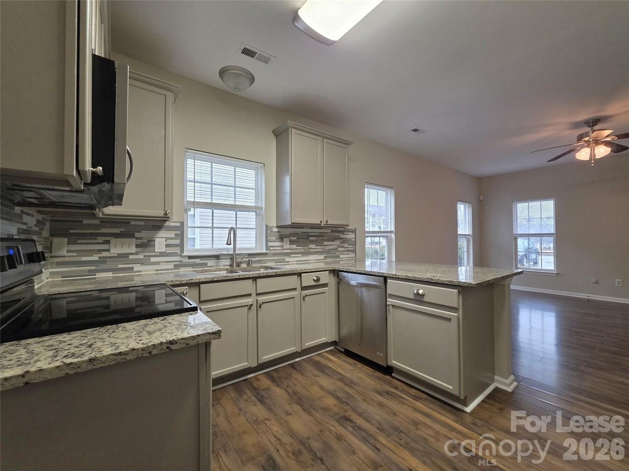 2023 Heywood Ave - Photo 7 of 19