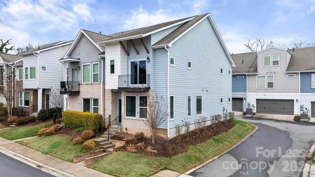 1515 Hidden Falls Rd - Photo 3 of 35