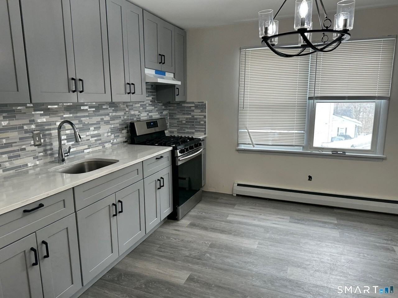 287 East Rd - Photo 4 of 17