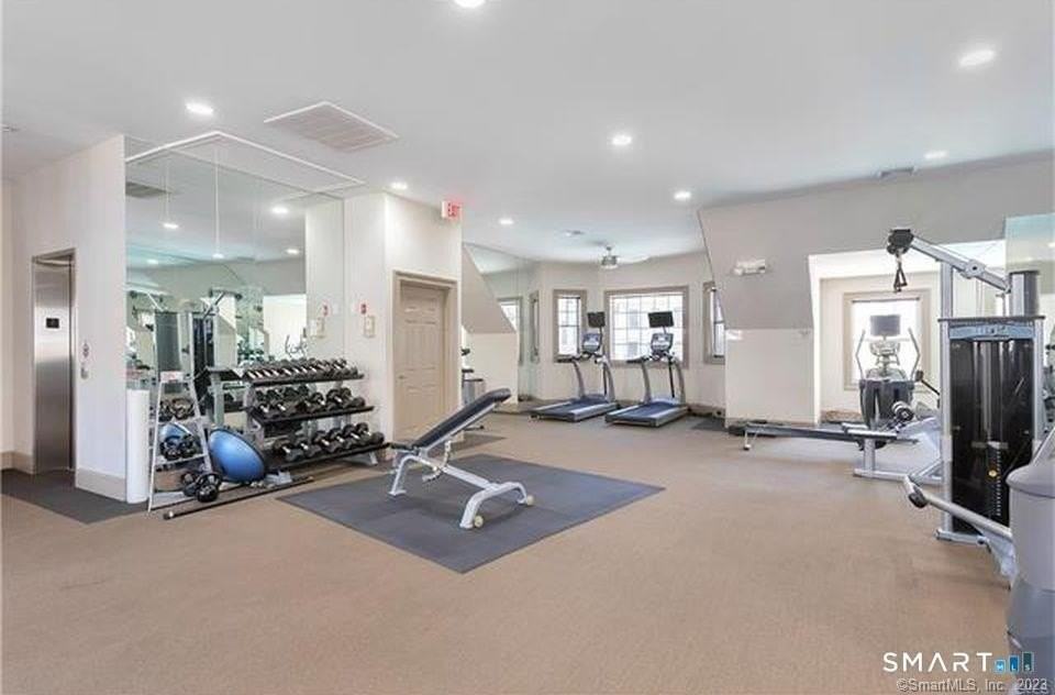 85 Camp Ave Apt 14j - Photo 4 of 19