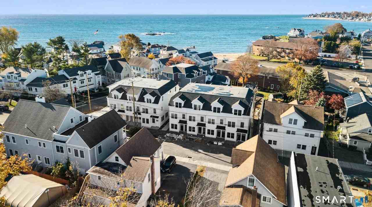 27 Village Rd Unit E - Photo 3 of 14