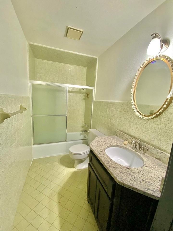 130 N Adams St - Photo 6 of 9