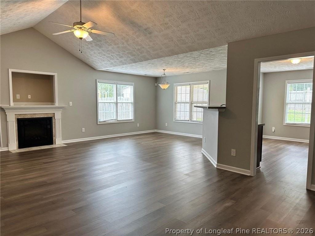 654 Hogart St - Photo 4 of 21