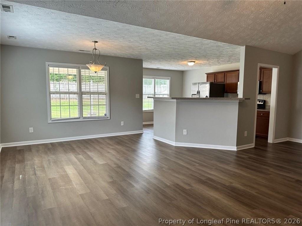 654 Hogart St - Photo 6 of 21