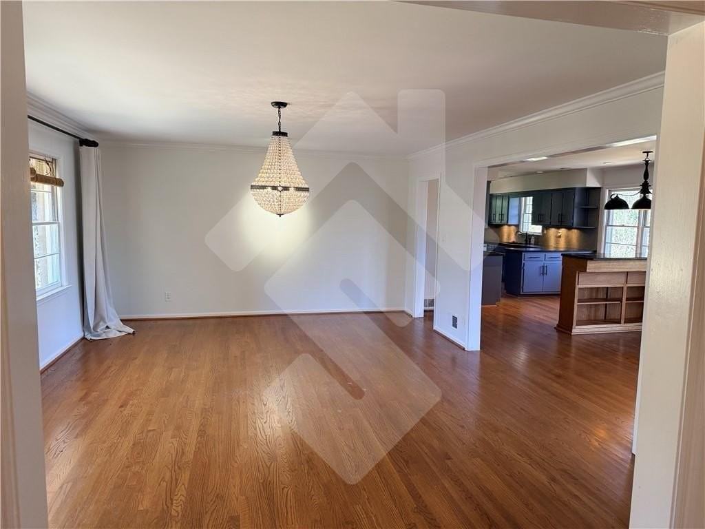 140 Spring Dr - Photo 3 of 50