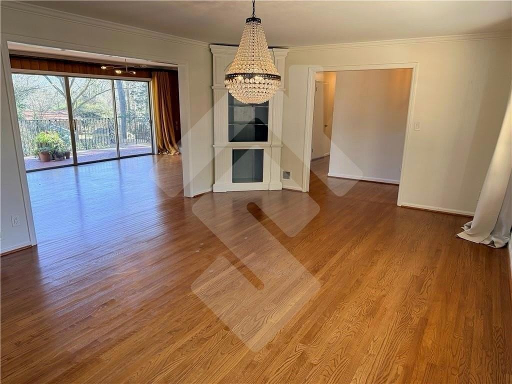 140 Spring Dr - Photo 4 of 50