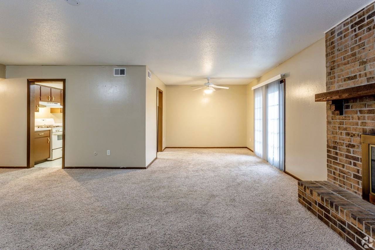 Governors Court - Photo 3 of 18