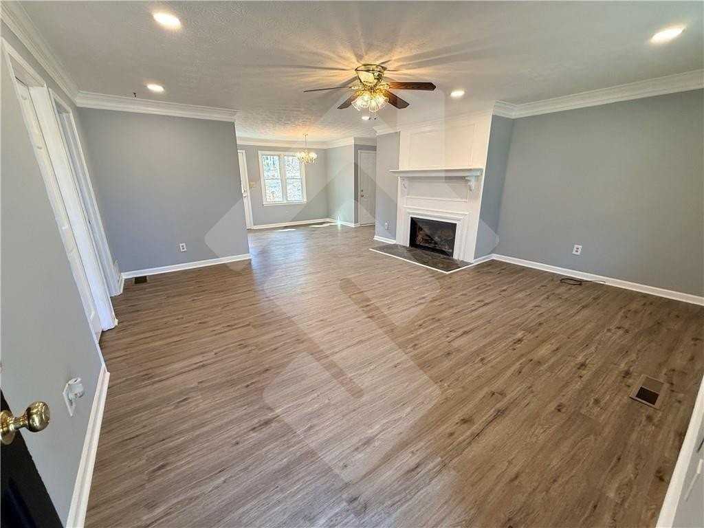 4502 Alder Ln - Photo 4 of 50