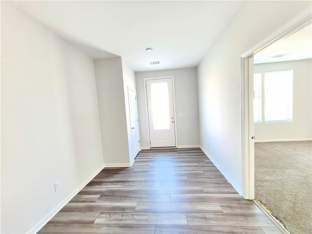 2400 Whistler Way Ne - Photo 2 of 31