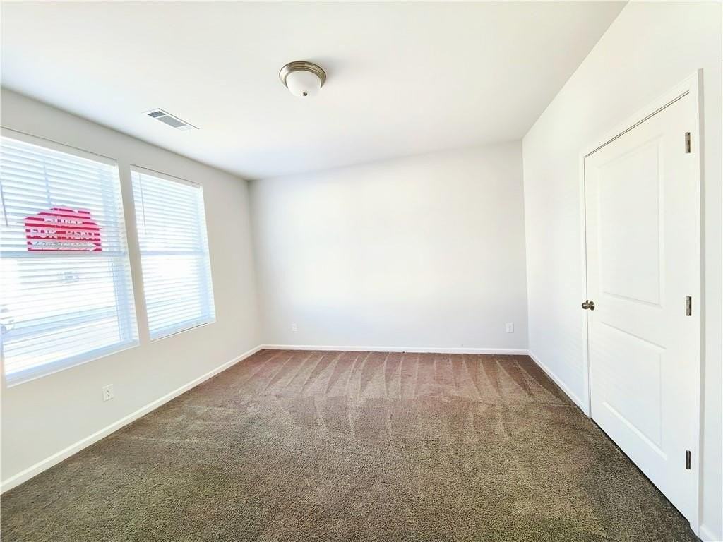 2400 Whistler Way Ne - Photo 4 of 31