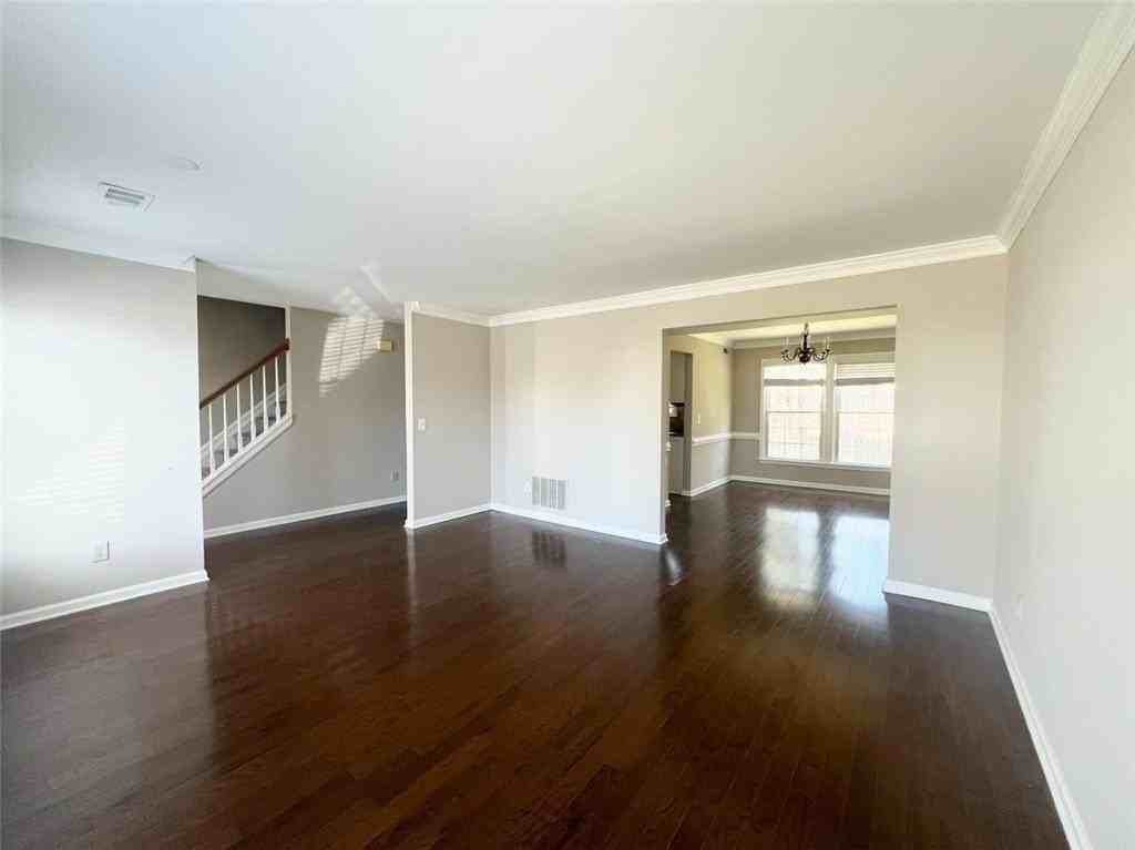 450 Mikasa Dr - Photo 2 of 21