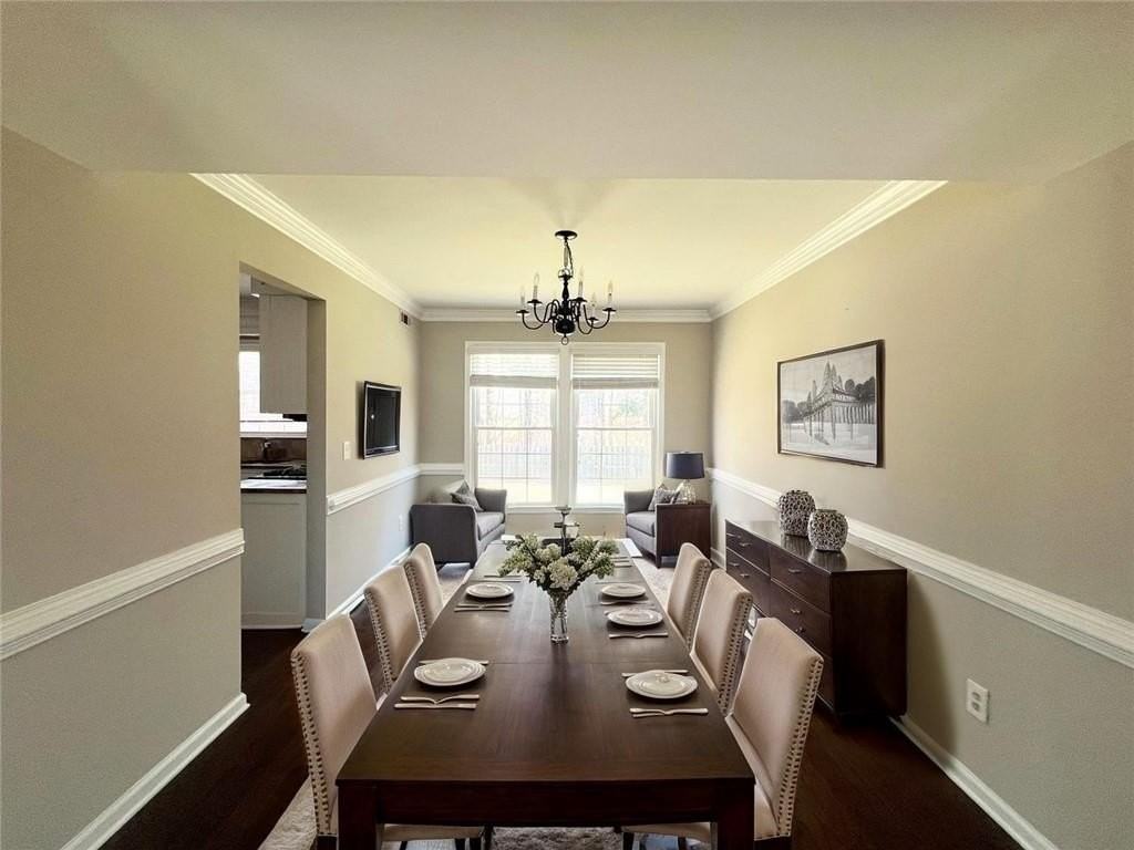 450 Mikasa Dr - Photo 5 of 21