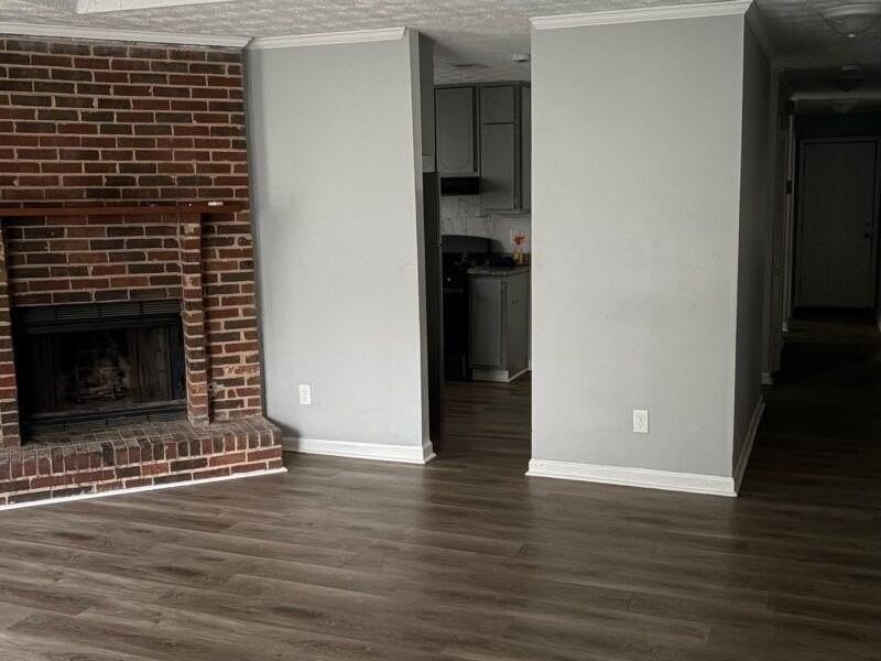 1136 Summer Brook Rd - Photo 2 of 11