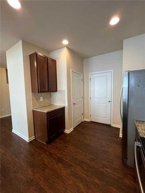 367 Highland Pointe Cir E - Photo 3 of 18