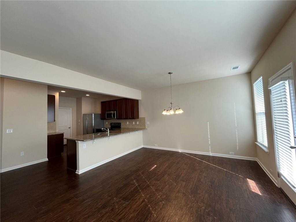 367 Highland Pointe Cir E - Photo 4 of 18