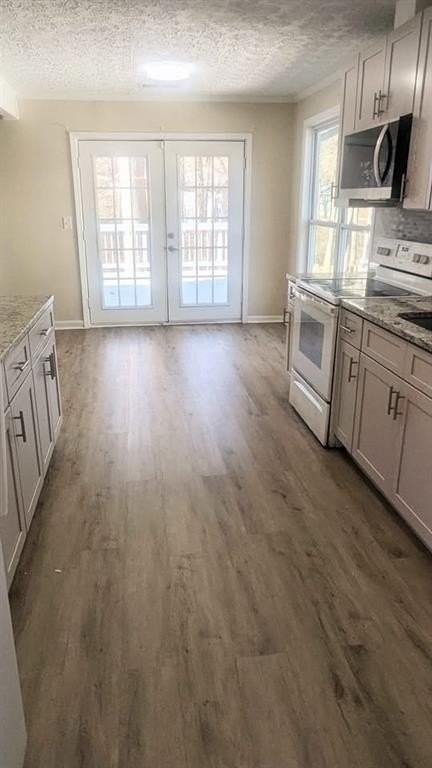 1297 Herrington Rd - Photo 3 of 15