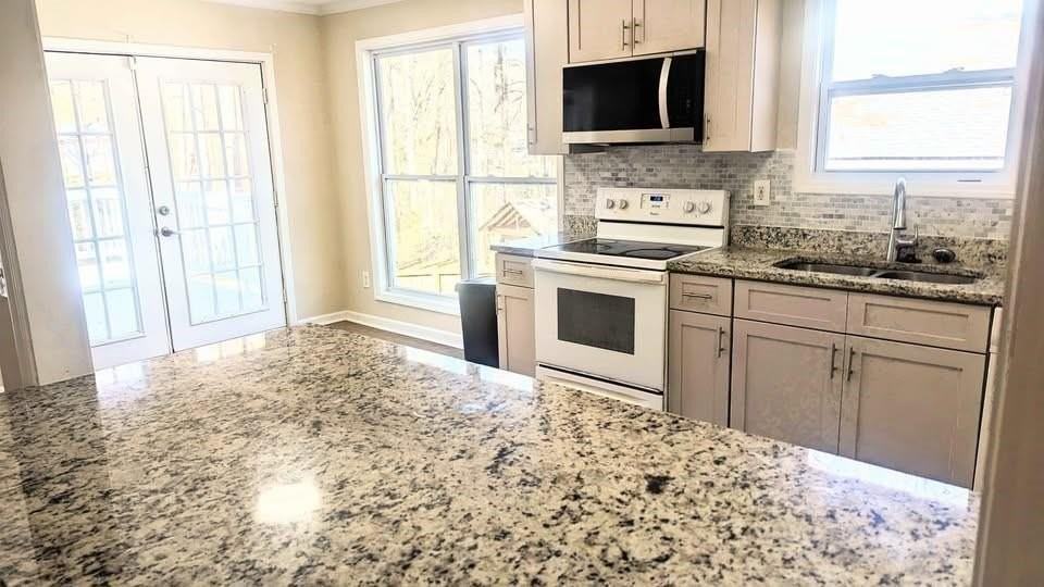 1297 Herrington Rd - Photo 4 of 15