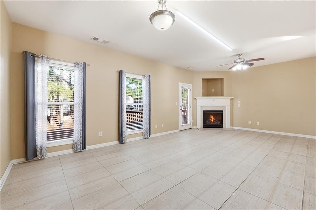 6199 Thorncrest Dr - Photo 3 of 28