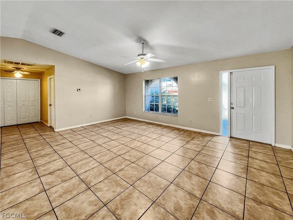 208 Se 17th St - Photo 6 of 35