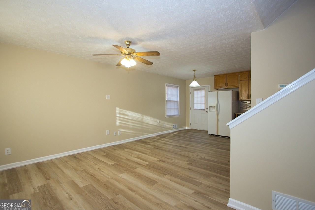 4656 Bristol Dr Se - Photo 4 of 21