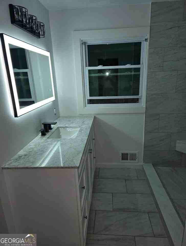 1734 Cahoon St Sw - Photo 7 of 19