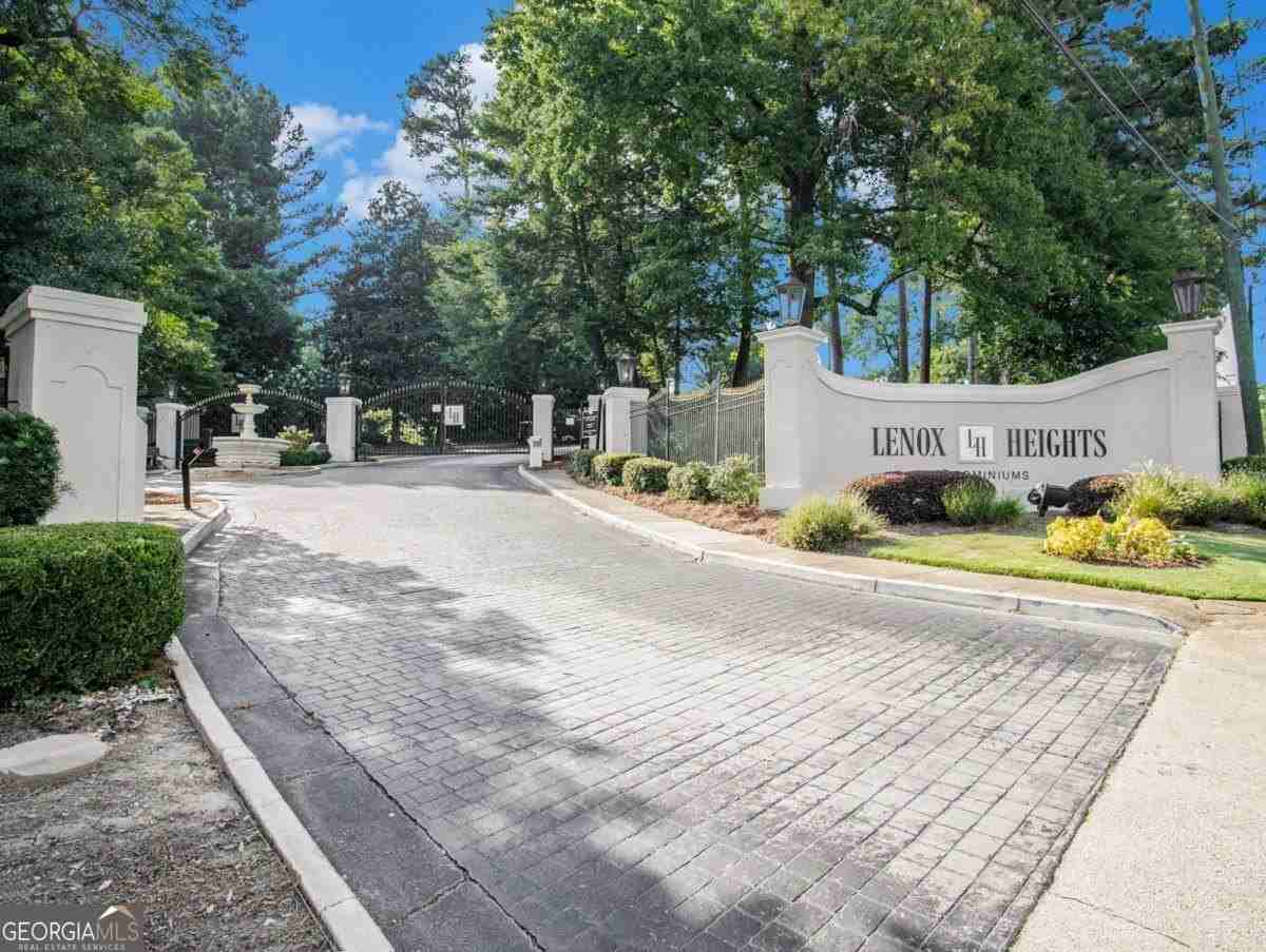 3307 Pine Heights Dr Ne - Photo 2 of 26