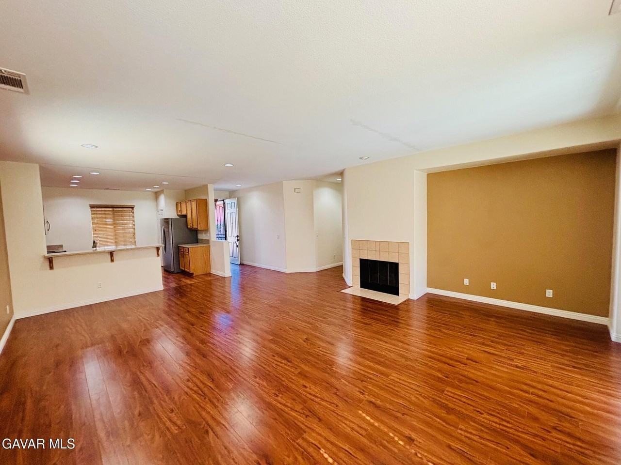 5806 W Avenue K3 - Photo 2 of 27