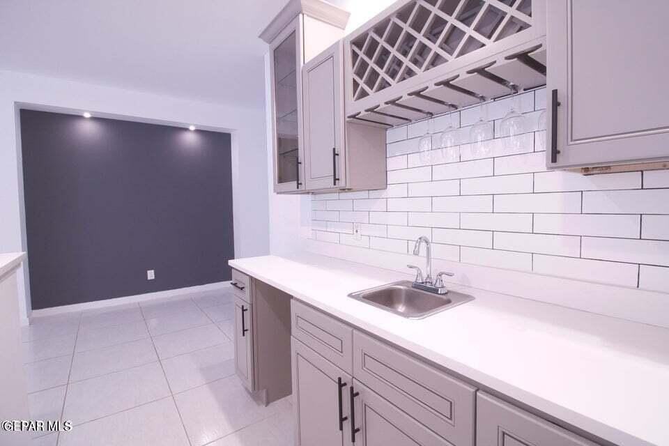 1723 Eased St - Photo 4 of 23