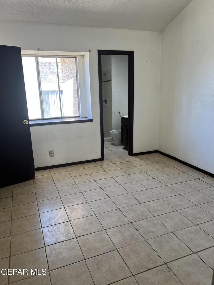 861 Barandal Dr Unit 2 - Photo 7 of 7