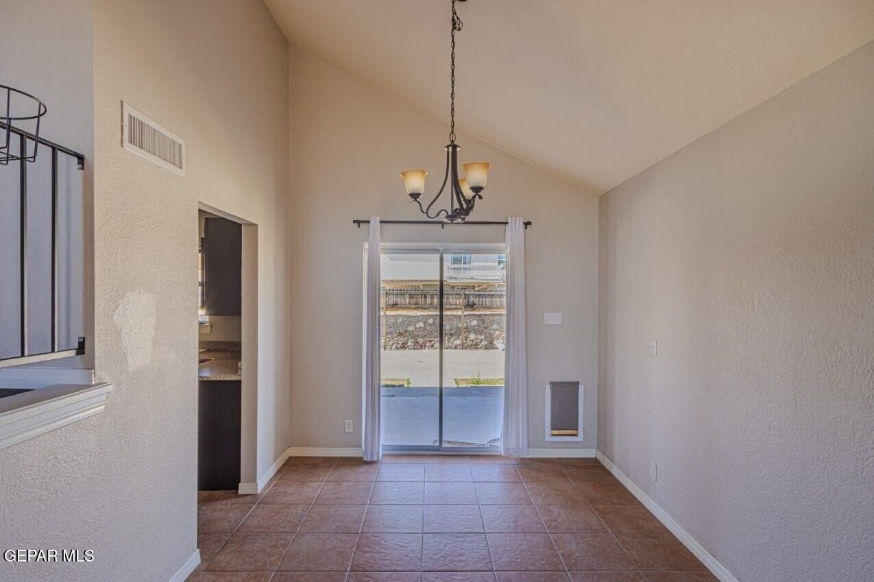 5717 Saplinas Rd - Photo 5 of 27