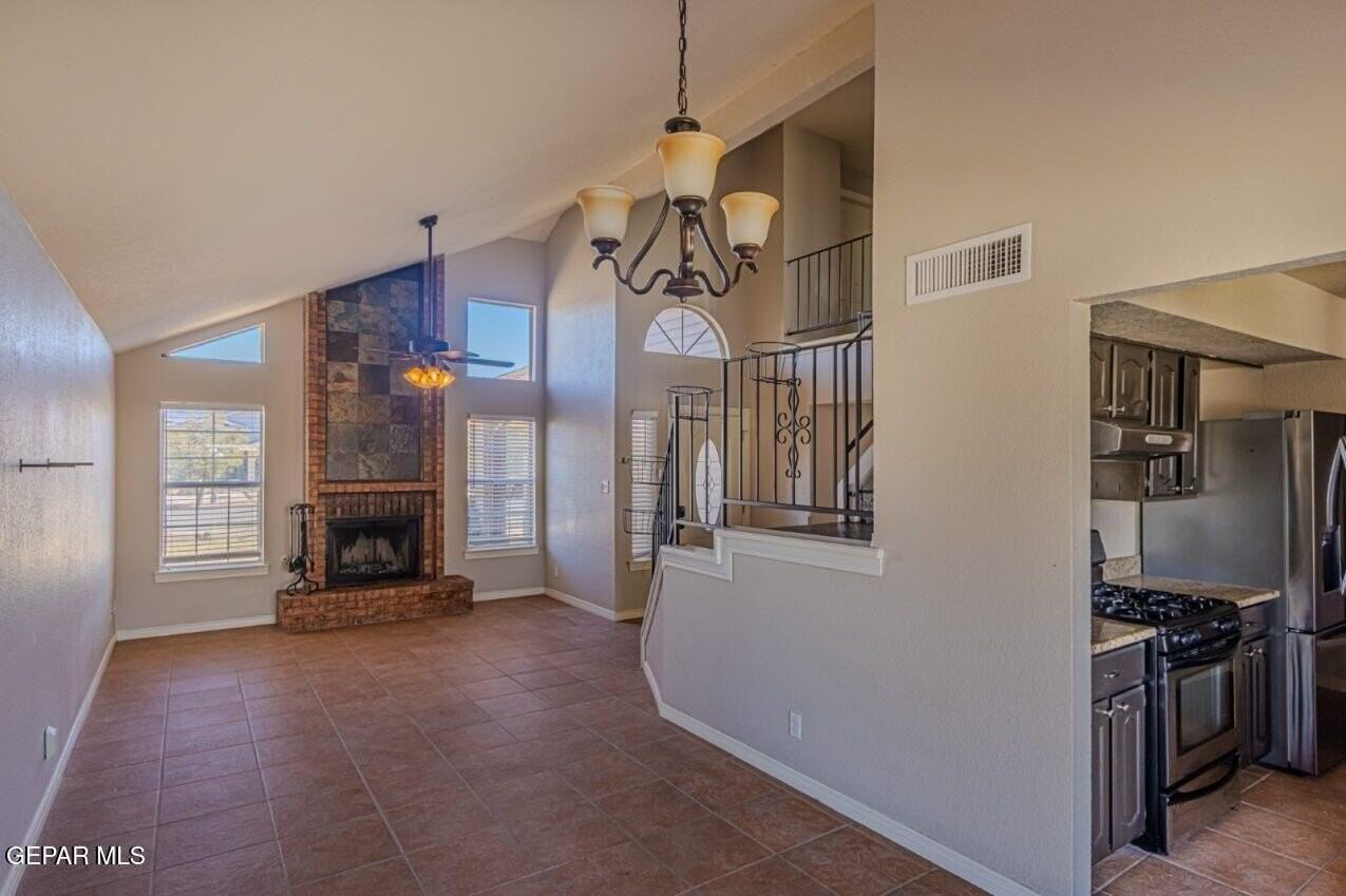 5717 Saplinas Rd - Photo 6 of 27