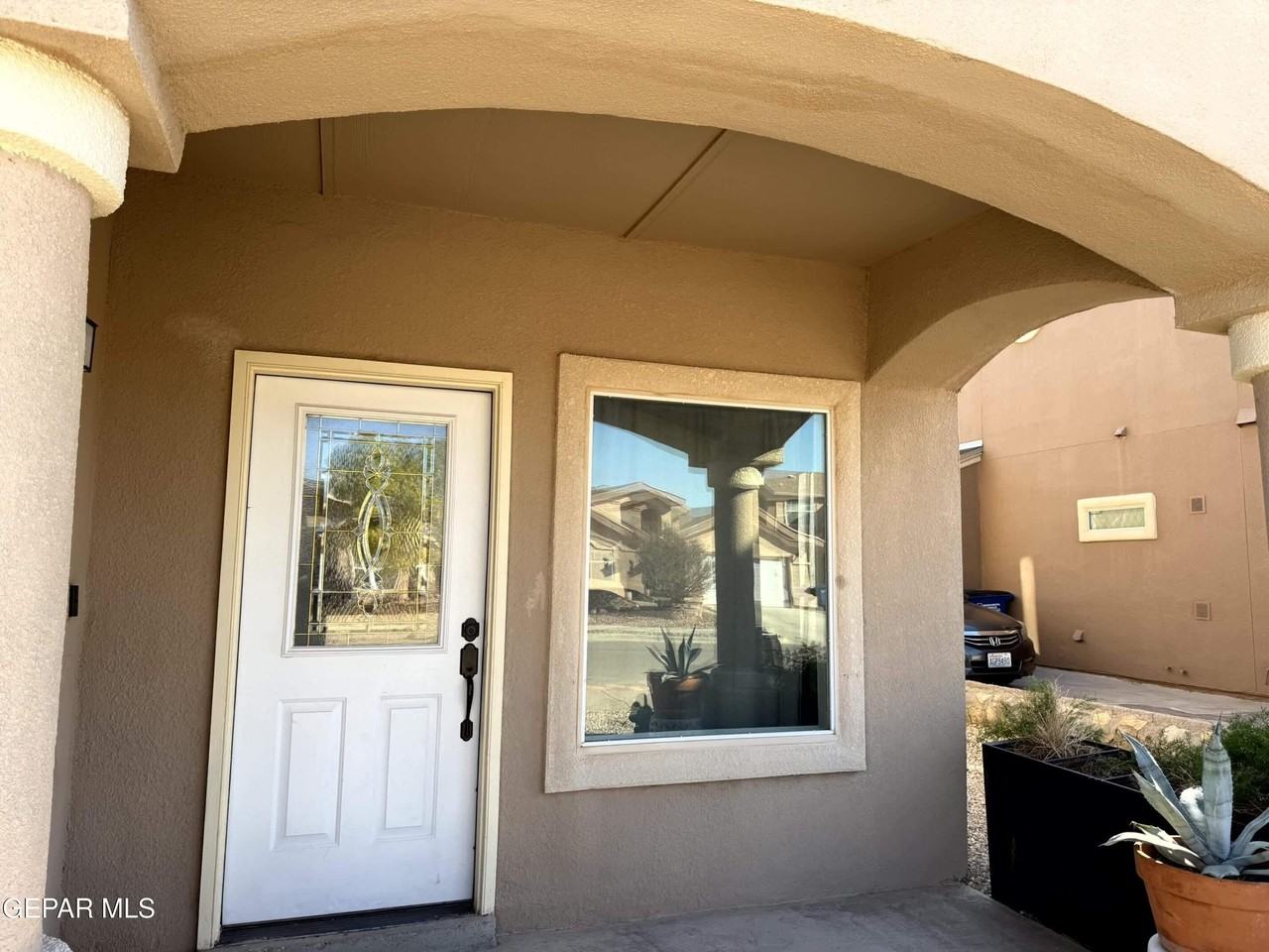 5448 Ignacio Frias Dr - Photo 3 of 31