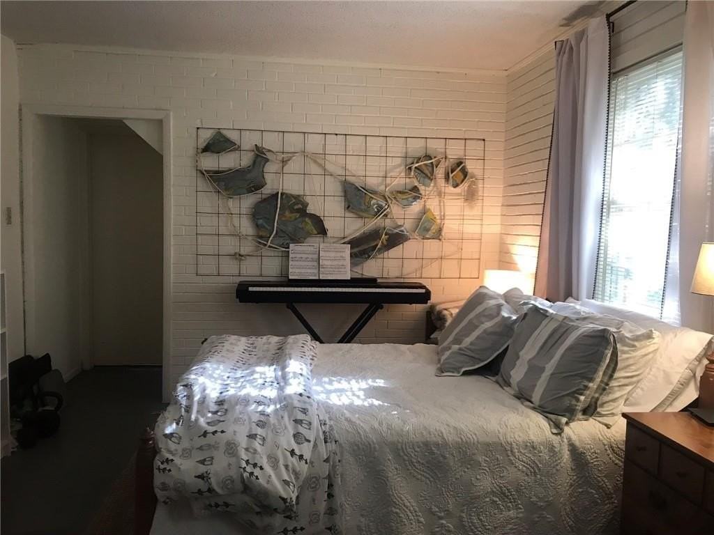 1904 Holly Ave - Photo 4 of 8