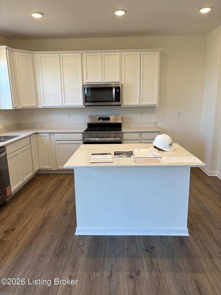 6814 Oak Rock Dr - Photo 6 of 19