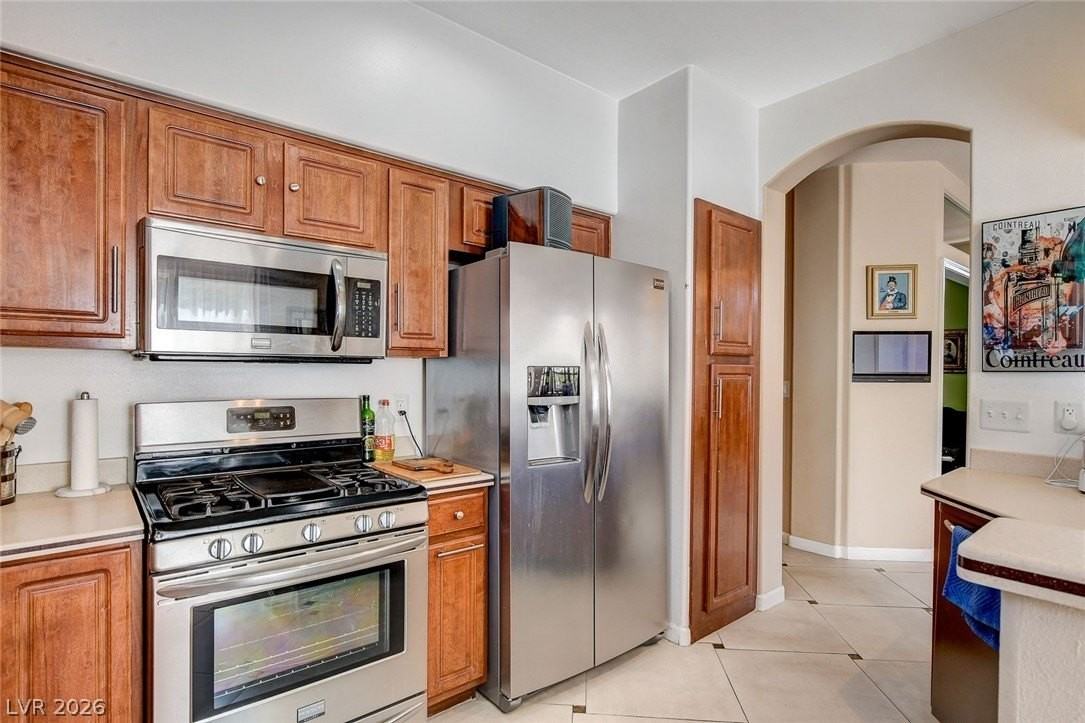 8043 Arcadian Ln - Photo 5 of 18