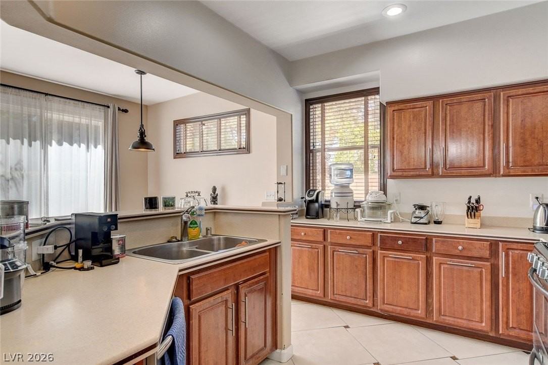 8043 Arcadian Ln - Photo 6 of 18