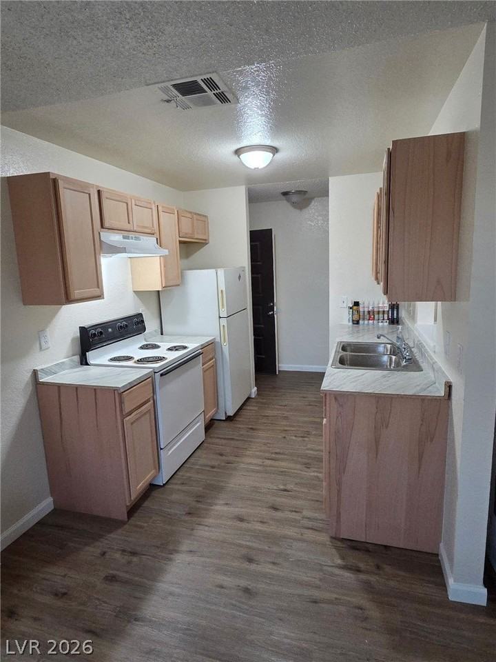 4581 Macher Way #D - Photo 4 of 9