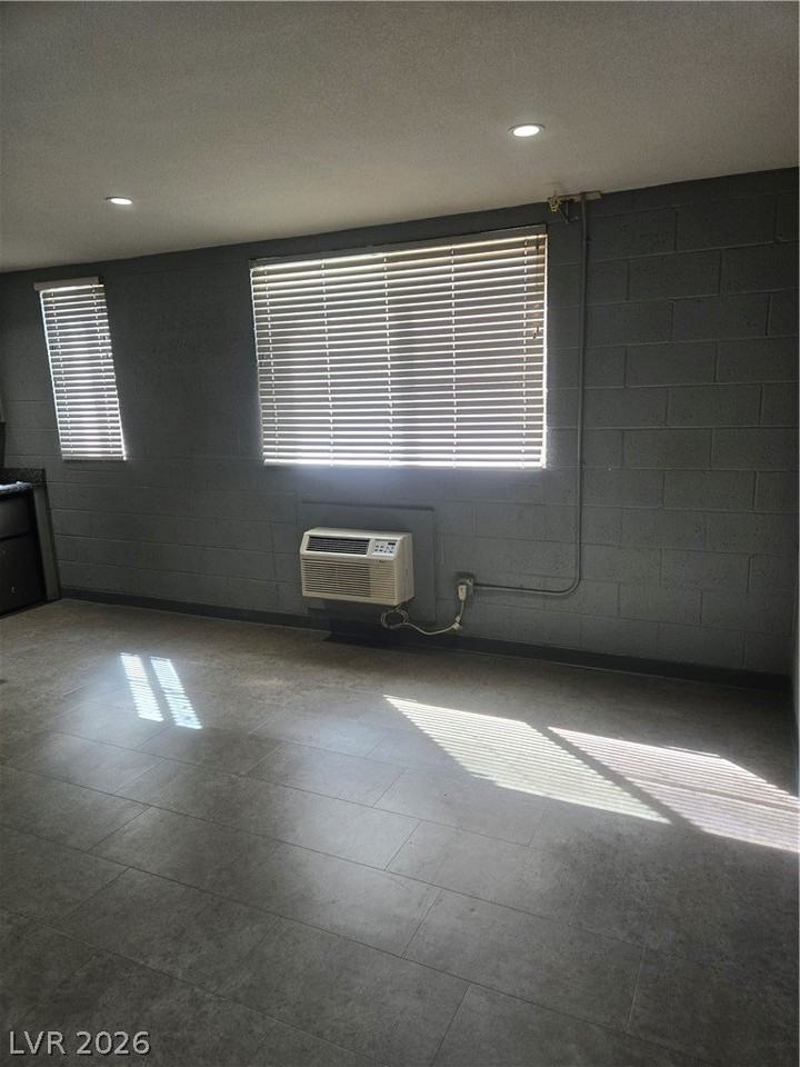 223 N 9th St #111 - Photo 5 of 12