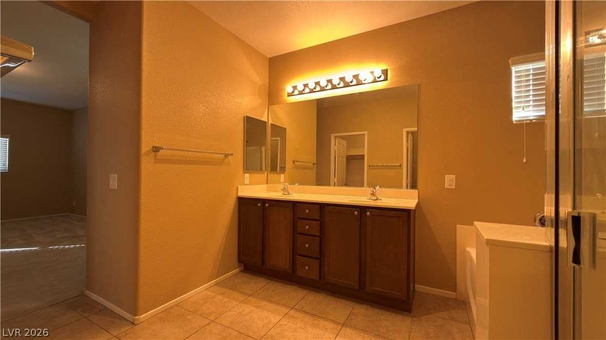 7855 Narnia Ave - Photo 5 of 16