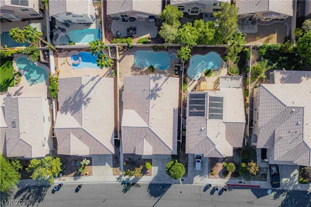 9417 Mountainair Ave - Photo 4 of 40