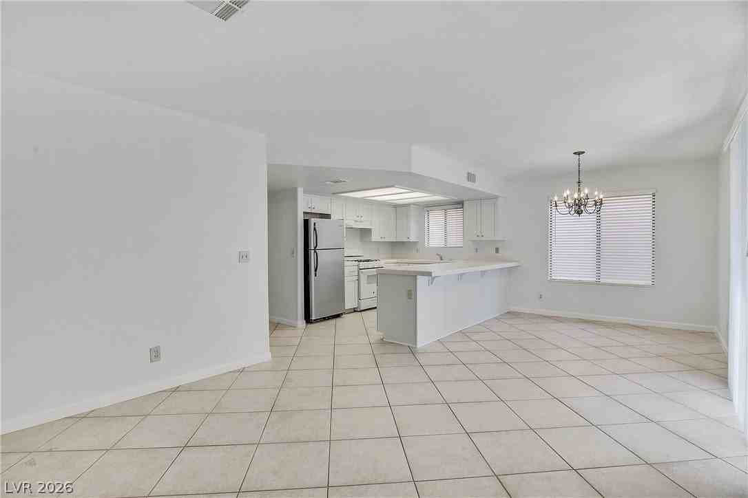 2329 Chatfield Dr - Photo 6 of 26