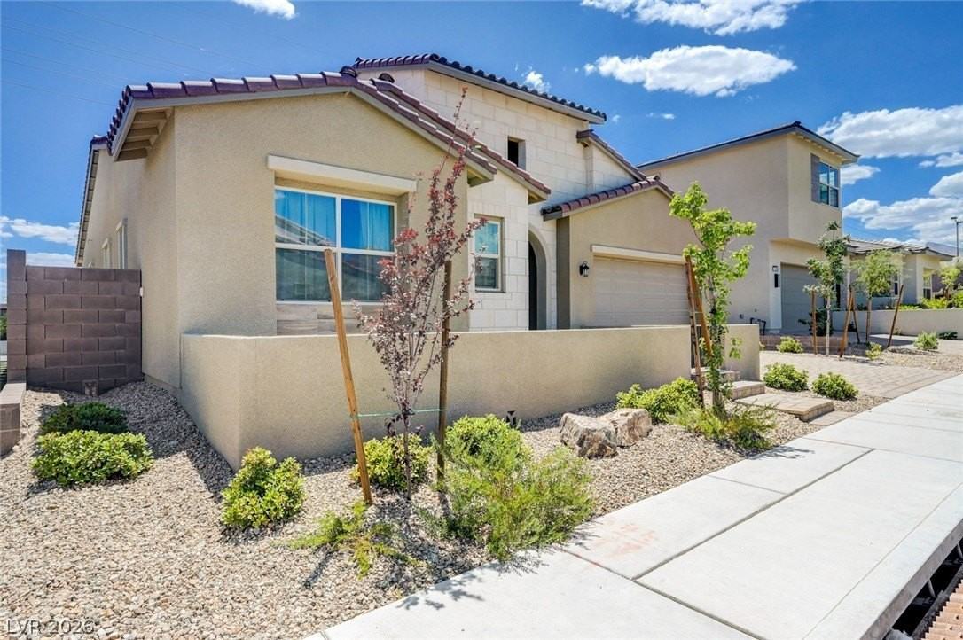 11831 Giroma Ave - Photo 2 of 35